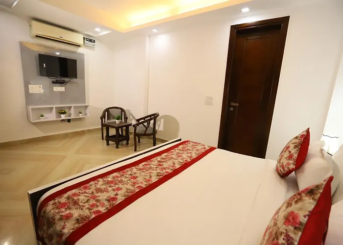 Hotel Nature View Green Park Metro Couple Friendly New Delhi