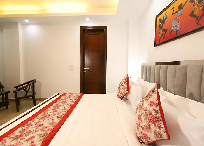 Hotel Nature View Green Park Metro Couple Friendly New Delhi